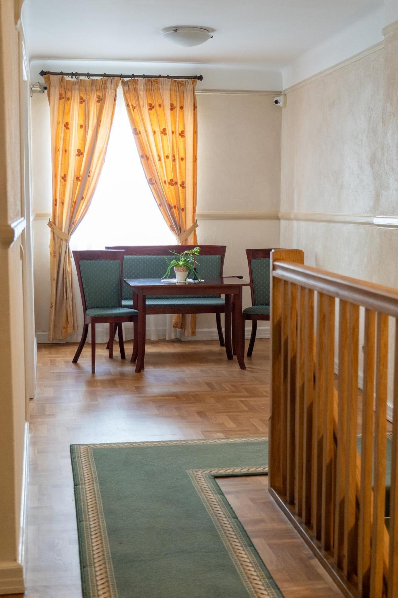 Aparthotel Karmel 克拉科夫 外观 照片